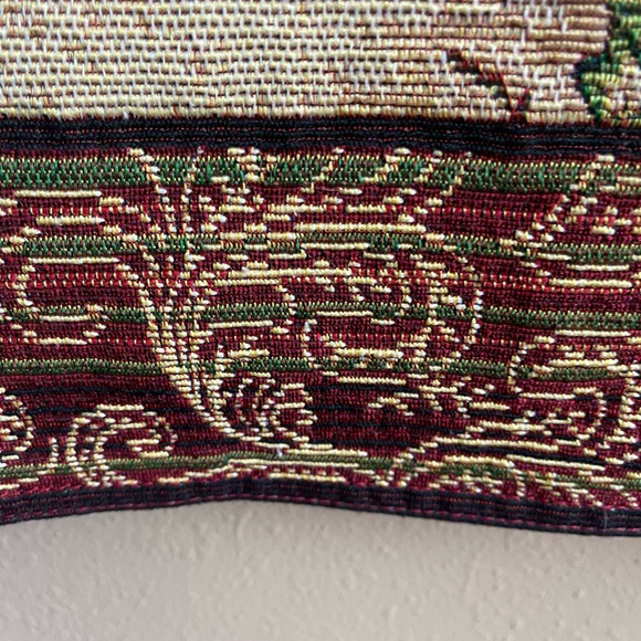 Table Runner - Picture 2 of 3